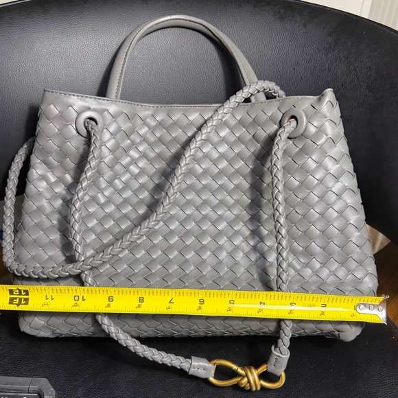 Elegant Gray Tote Bag - Picture 10 of 10